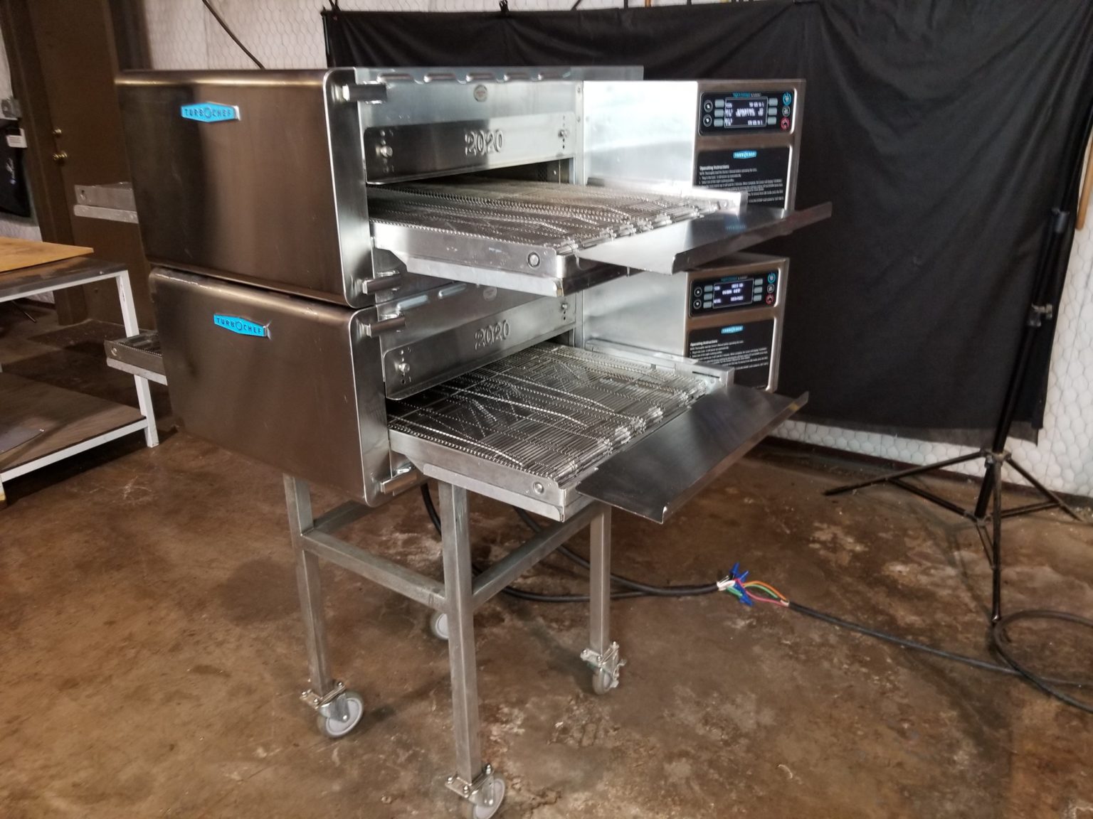 Turbochef hhc2020 Electric Ventless pizza Conveyor Oven
