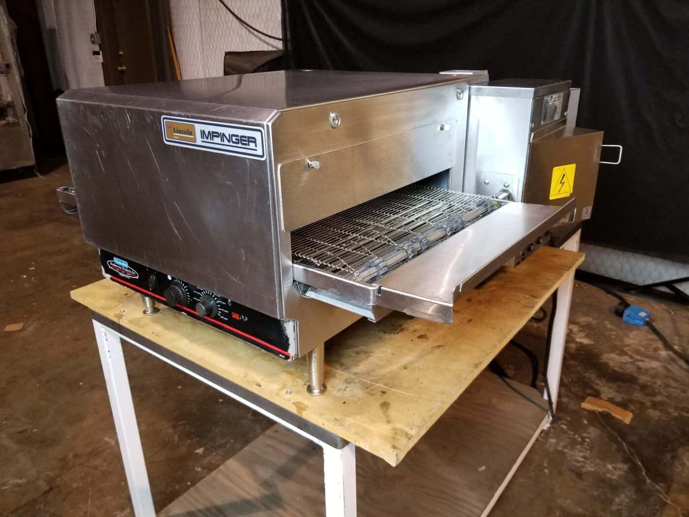 Lincoln pizza oven used