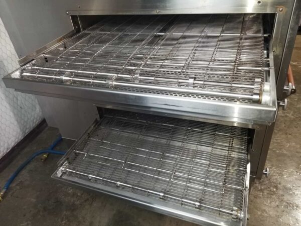 XLT 3240 Conveyor Pizza Ovens
