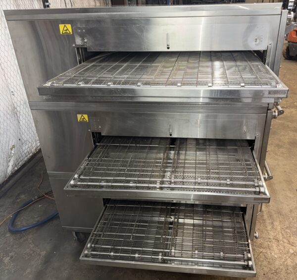 XLT 3855 NATURAL GAS CONVEYOR PIZZA OVENS - Image 3
